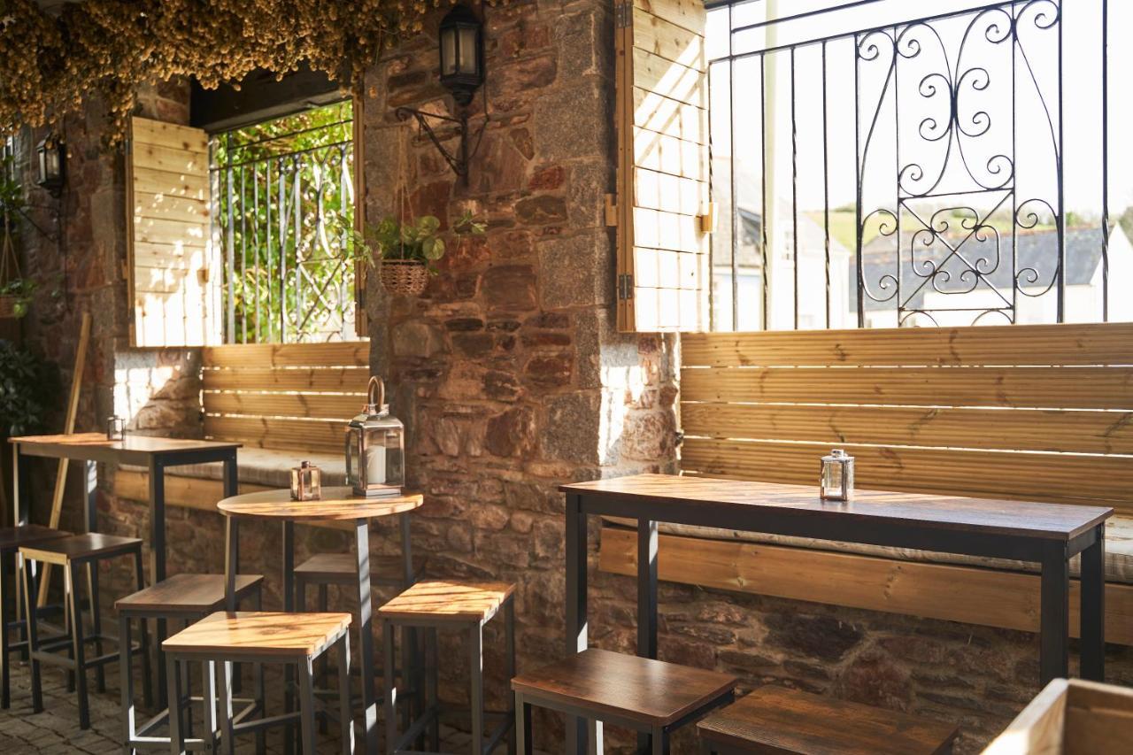 The White Hart Hotel Modbury Экстерьер фото