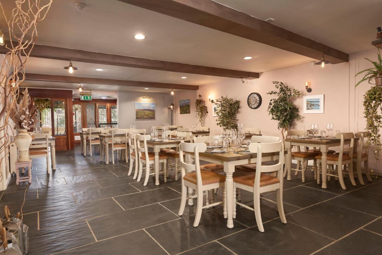 The White Hart Hotel Modbury Экстерьер фото