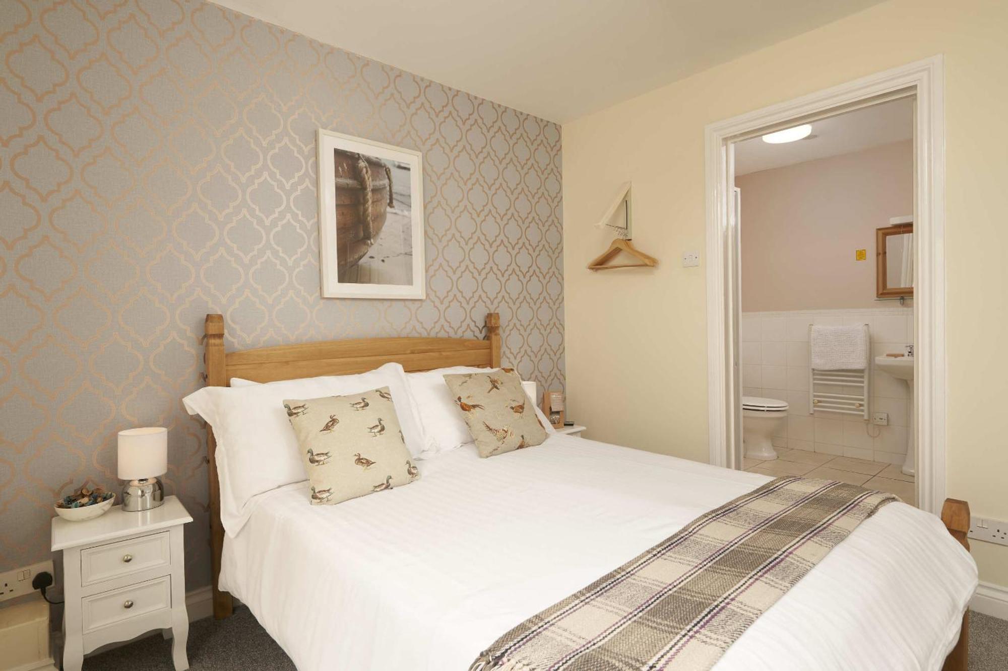 The White Hart Hotel Modbury Экстерьер фото