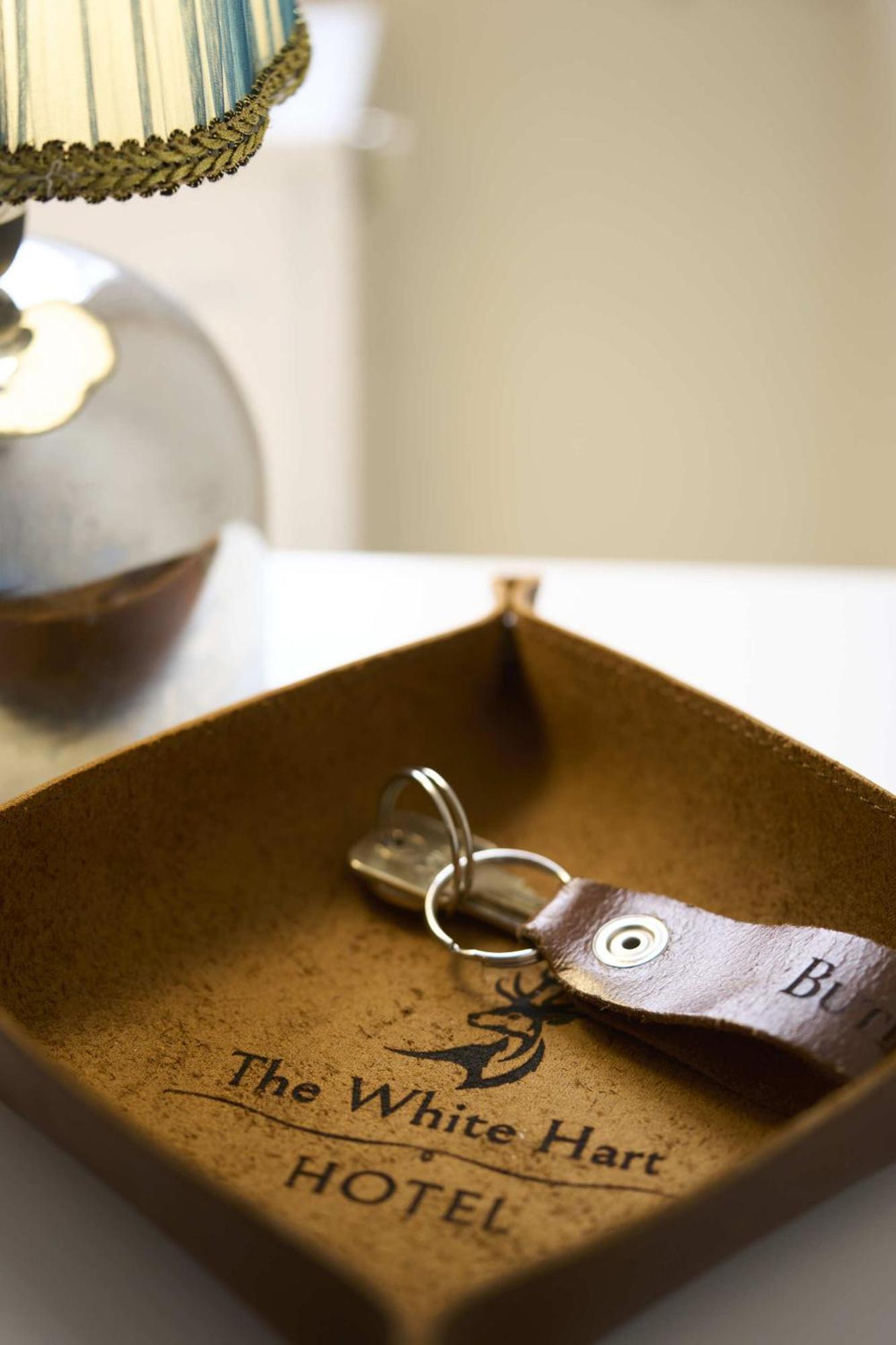 The White Hart Hotel Modbury Экстерьер фото