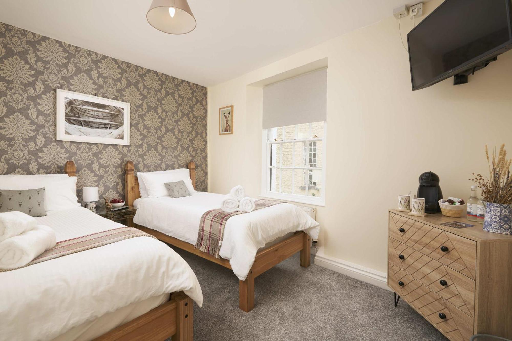 The White Hart Hotel Modbury Экстерьер фото