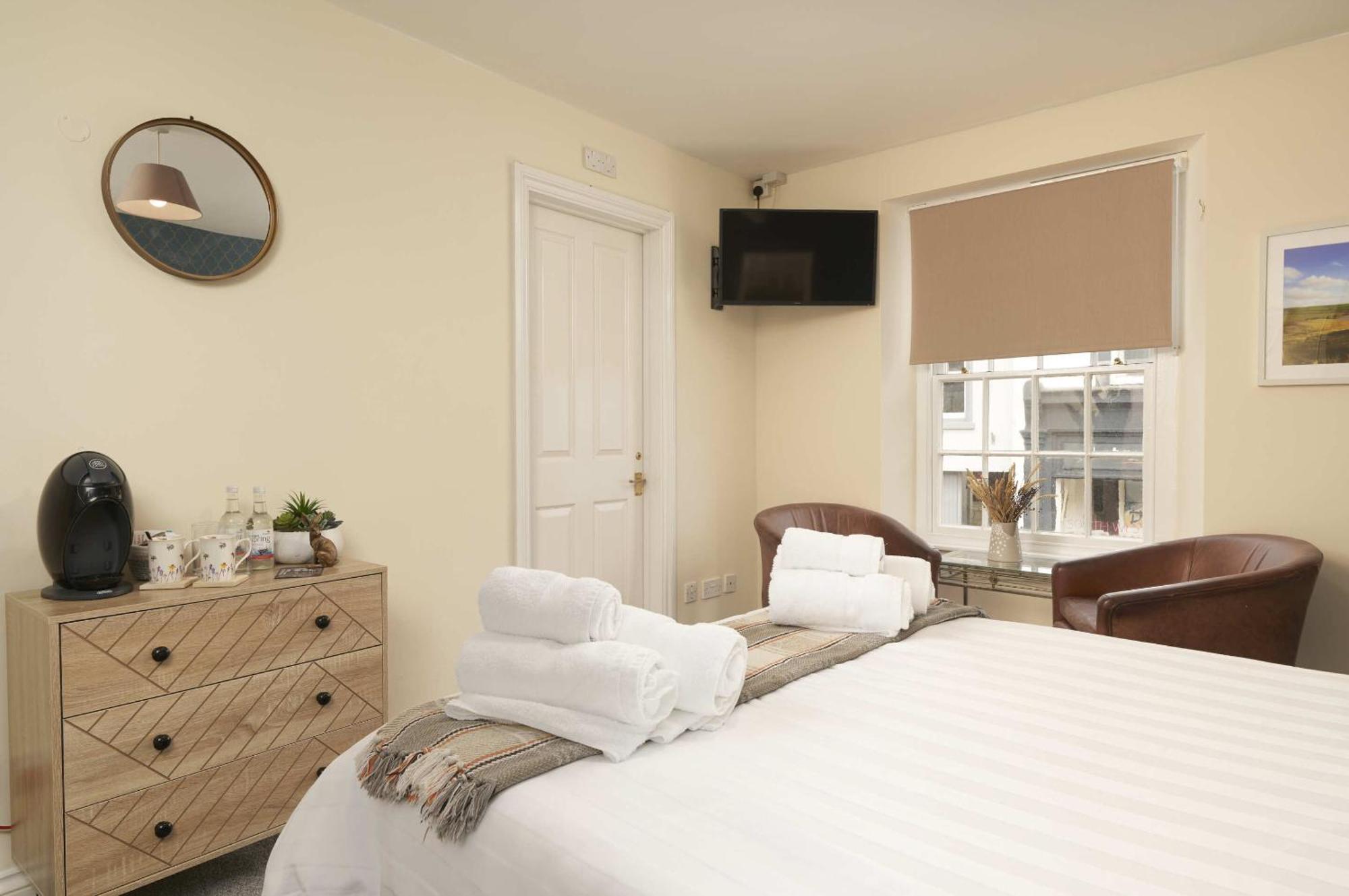 The White Hart Hotel Modbury Экстерьер фото