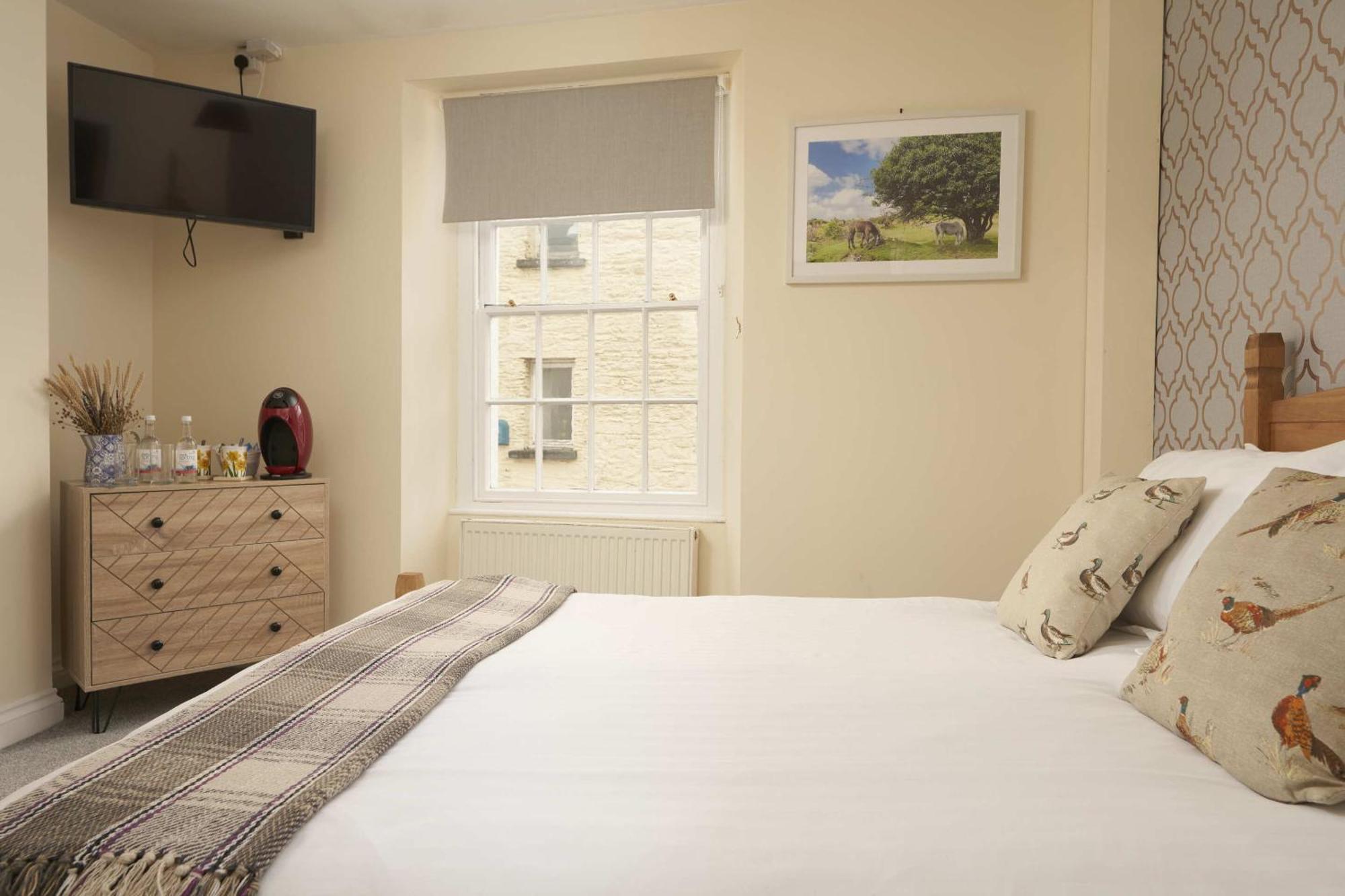 The White Hart Hotel Modbury Экстерьер фото
