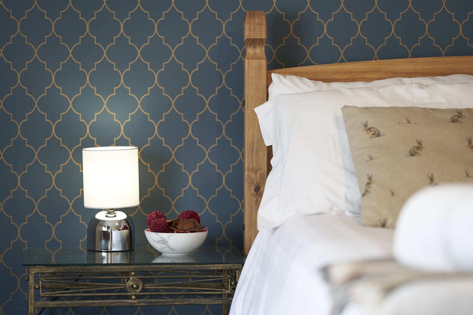 The White Hart Hotel Modbury Экстерьер фото